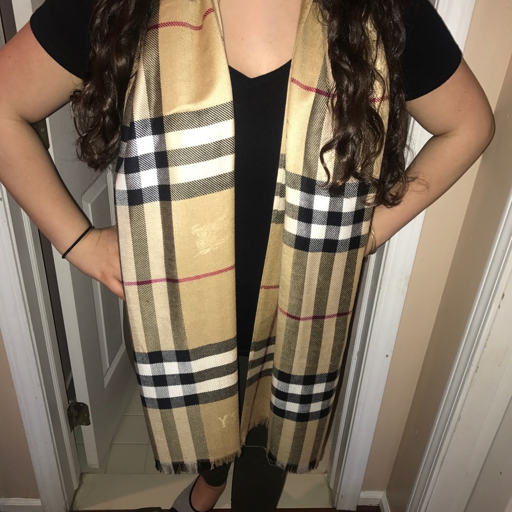 Burberry scarf